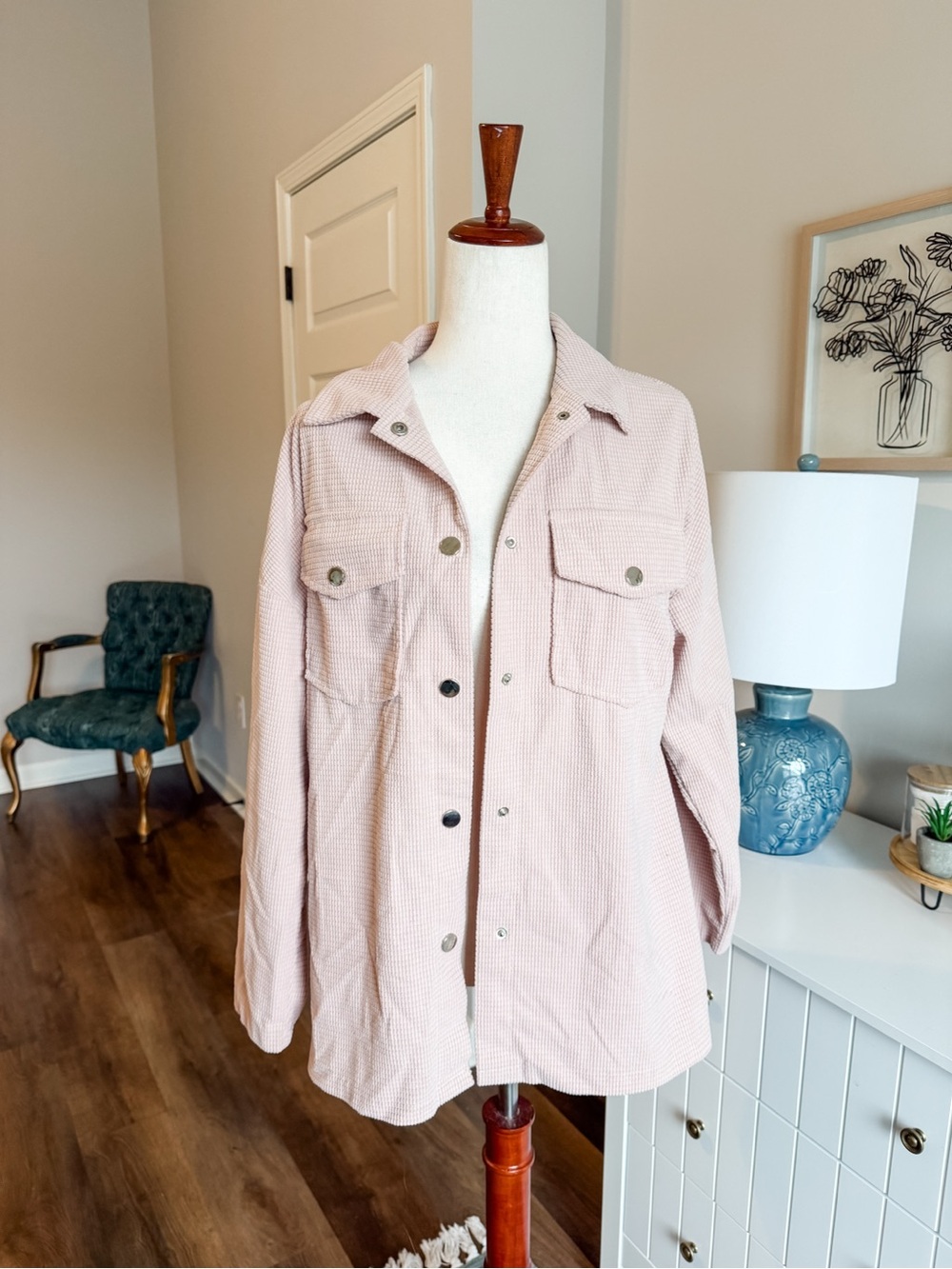 Light Pink Women's Utility Jacket - Casual Button-Front Shacket